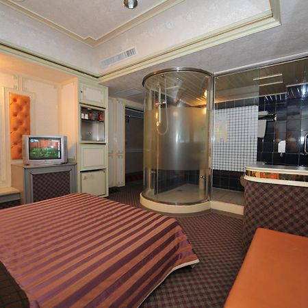 Cyue Chao Hotel เถาหยวน ภายนอก รูปภาพ