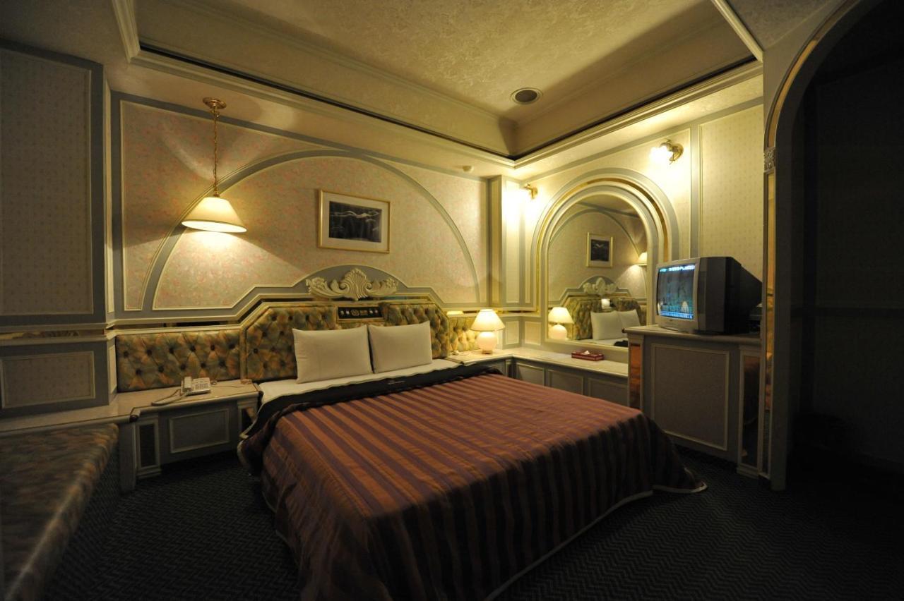 Cyue Chao Hotel เถาหยวน ภายนอก รูปภาพ